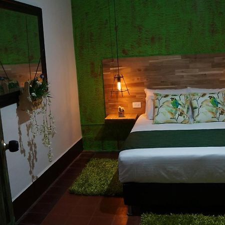 El Jardin De La 10 Hotel Medellin Exterior photo
