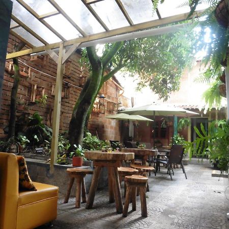 El Jardin De La 10 Hotel Medellin Exterior photo