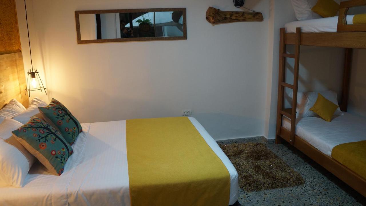 El Jardin De La 10 Hotel Medellin Exterior photo